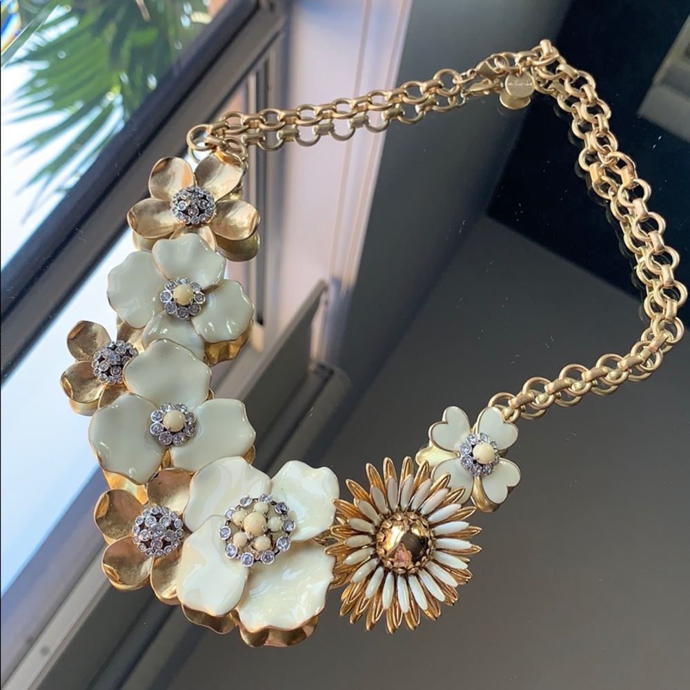 Stella & Dot Bloom Necklace